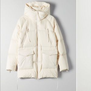 Aritzia The Group by Babaton
Big Sky Puffer